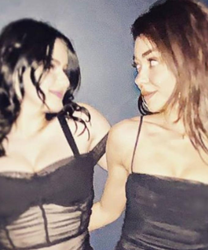 Modern Family S Sarah Hyland Defends Co Star S Ariel Winter From