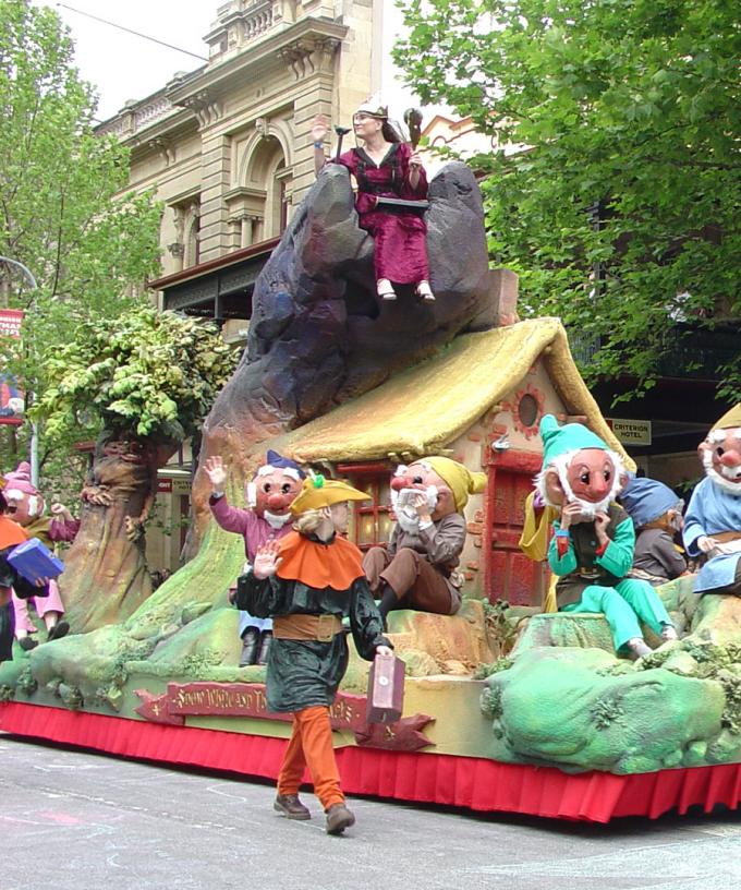 2020 Christmas Pageant To Go Ahead In Some Form Says Police Commissioner
