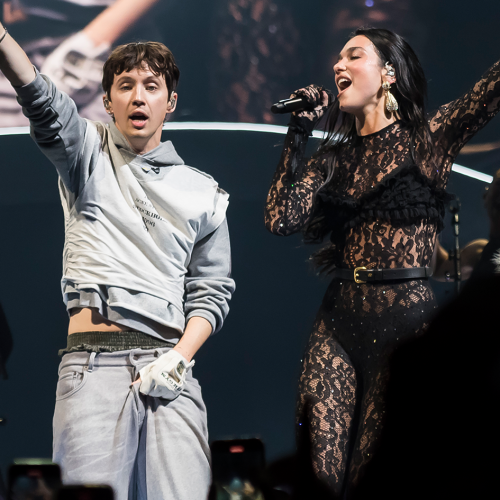 Dua Lipa & Troye Sivan Hand Out USB with Unreleased Collab, Asks Melbourne Fan To ‘Leak It’